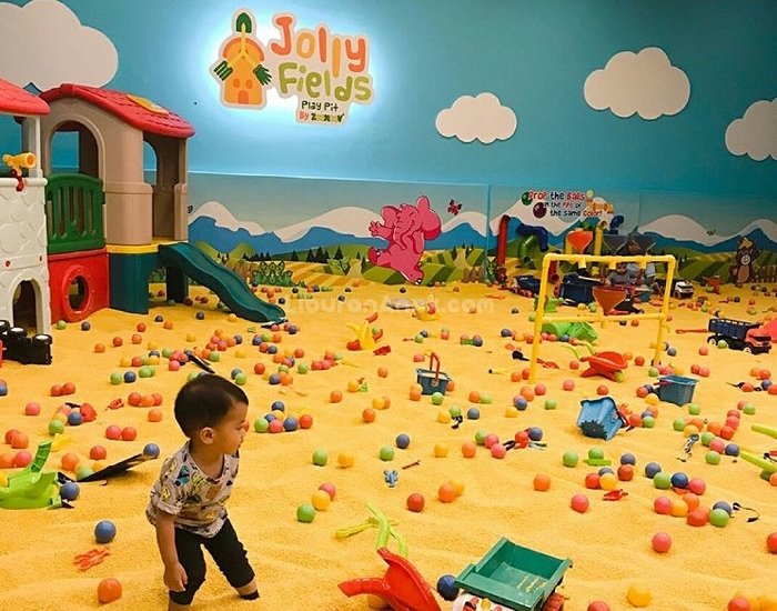 Jolly Fields