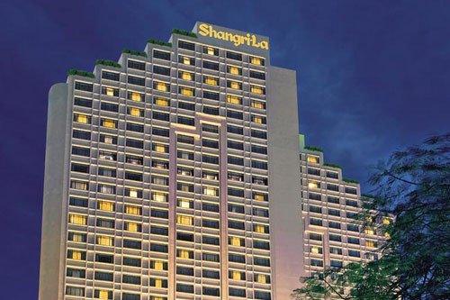 Shangri La Hotel Family Package